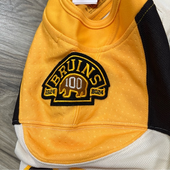 Adidas Boston Bruins Patrice Bergeron 100th Men’s 44 Hockey Jersey IM8290 $230 - Picture 7 of 9